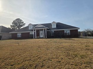 83 Hannah Rd, Daleville, AL 36322