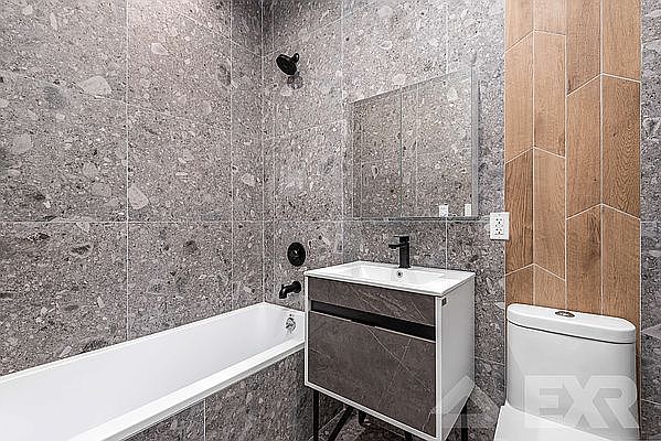2nd image of 1705 Carroll St #1A