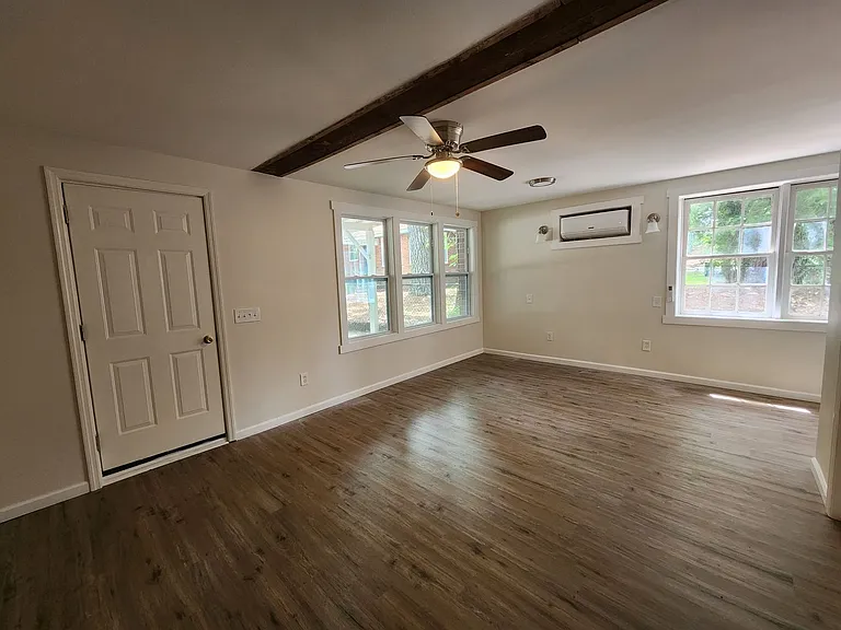 2269 Camille Dr — Photo 3