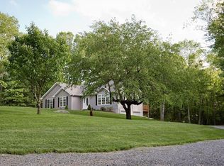 33 Knight Hill Rd, Scituate, RI 02815