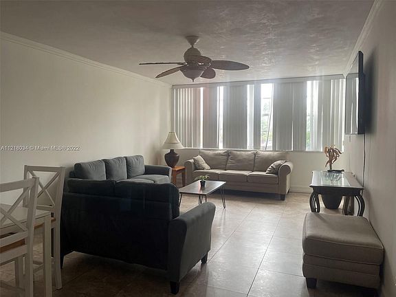 5th image of 1301 Miami Gardens Dr #213W
