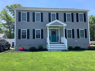 70 Cushman St, Acushnet, MA 02743