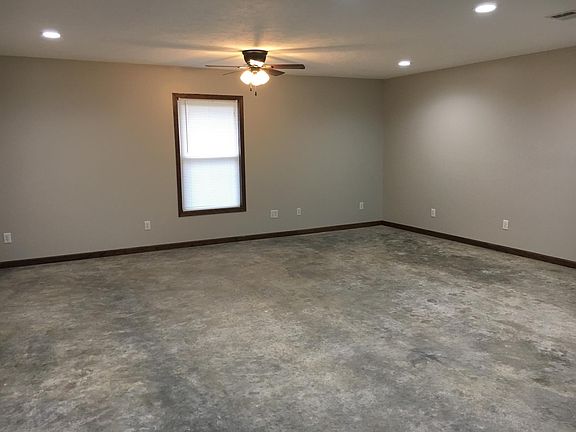 5th image of 416 Purdue Ave