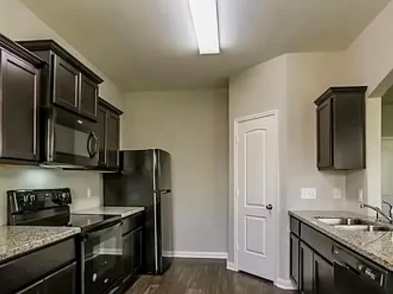 2011 Sweet Lilac Dr — Photo 4