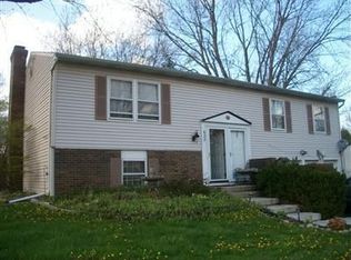 622 Chestnut Blvd, Chesterton, IN 46304