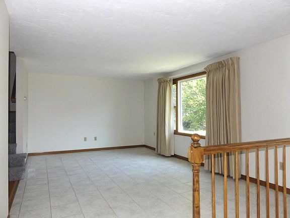 3rd image of 18 Villa Roma Dr #18