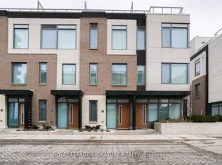1010 Portage Pkwy #TOWNHOUSE 12, Vaughan, ON L4K 4Z4