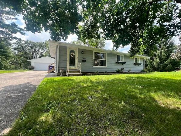 300 Mulford Dr, Oelwein, IA 50662