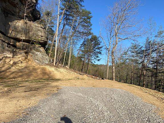 2nd image of 974 Cliffs Edge Rd