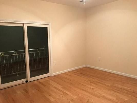 5th image of 17 Gardner Ave #2