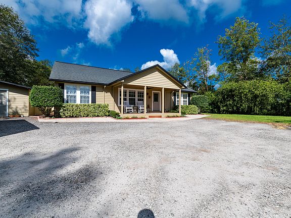 3rd image of 1204 Karen Dr