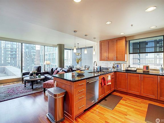 3rd image of 10650 NE 9th Pl Unit 1420