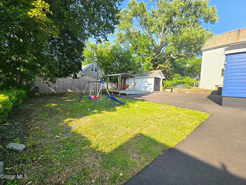 4th image of 561 Clarendon Street