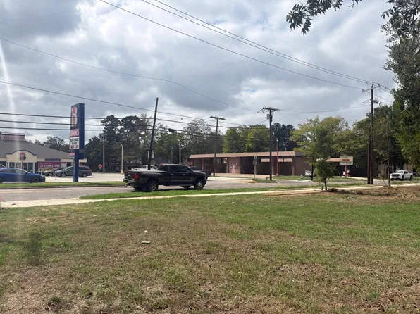 2024 Bonham St, Paris, TX 75460