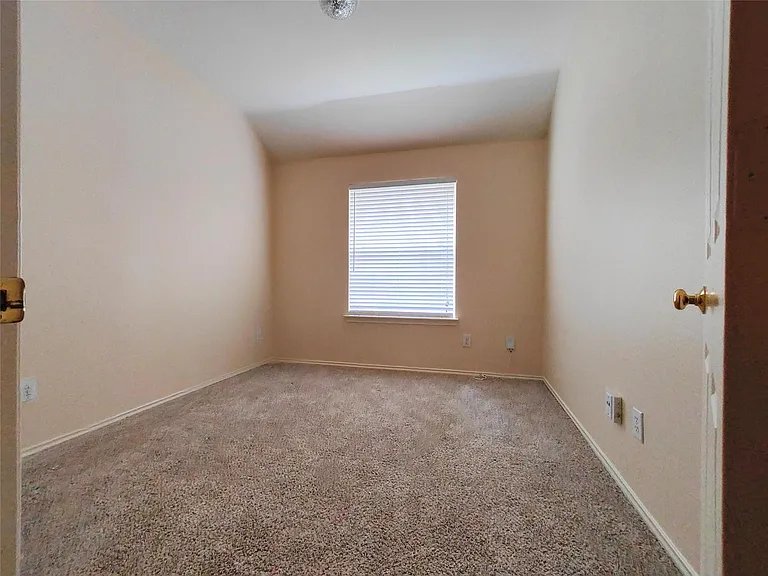 7127 Bristol Ridge Dr — Photo 24