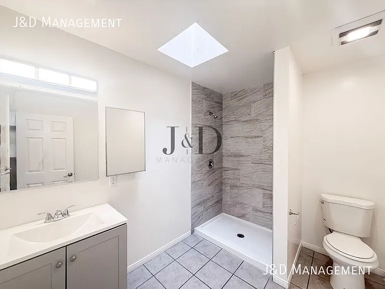 2252 Ocean View Blvd — Photo 5