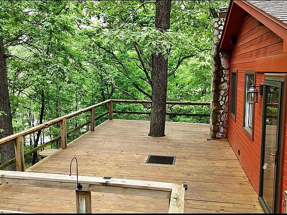 5th image of 34 Shirley Ln