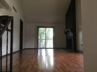 6302 Hallet St, Shawnee, KS 66216