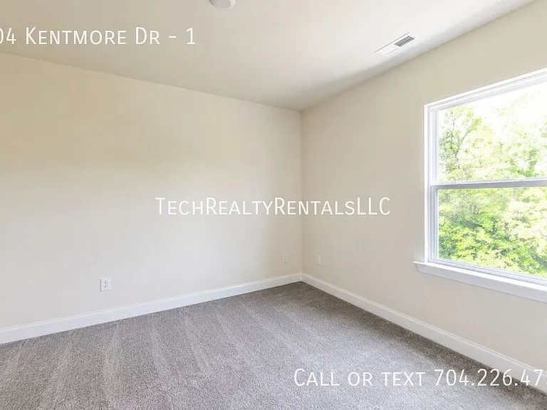 104 Kentmore Dr #1 — Photo 17