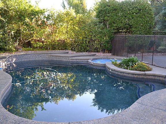 2nd image of 5157 Oak Shade Way