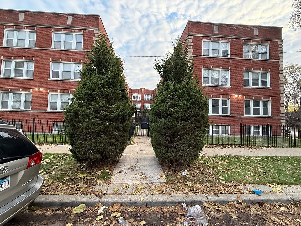 1st image of 1303 E 71st Pl #4