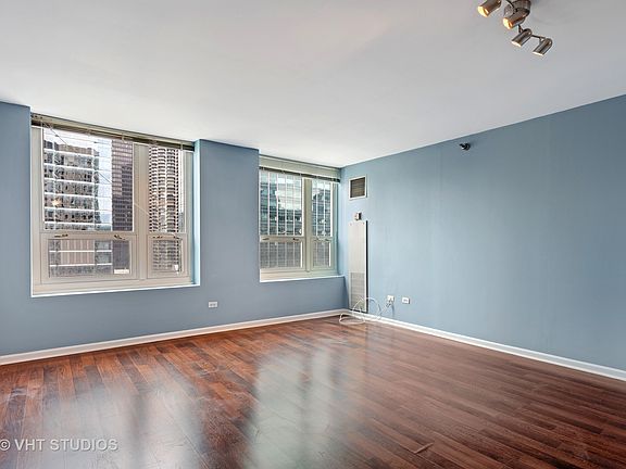 4th image of 345 N La Salle Dr APT 3004
