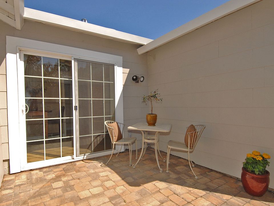 2nd image of 1026 Alameda De Las Pulgas