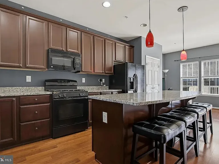 111 Sandpiper Ct — Photo 4
