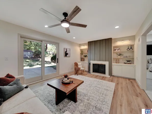 2800 Kucera Dr, Lincoln, NE 68502