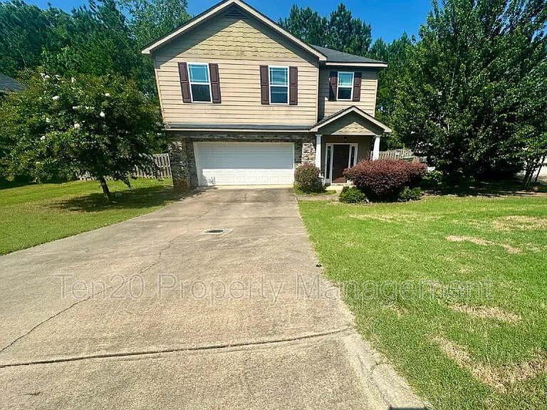 7471 Coppice Dr — Photo 1