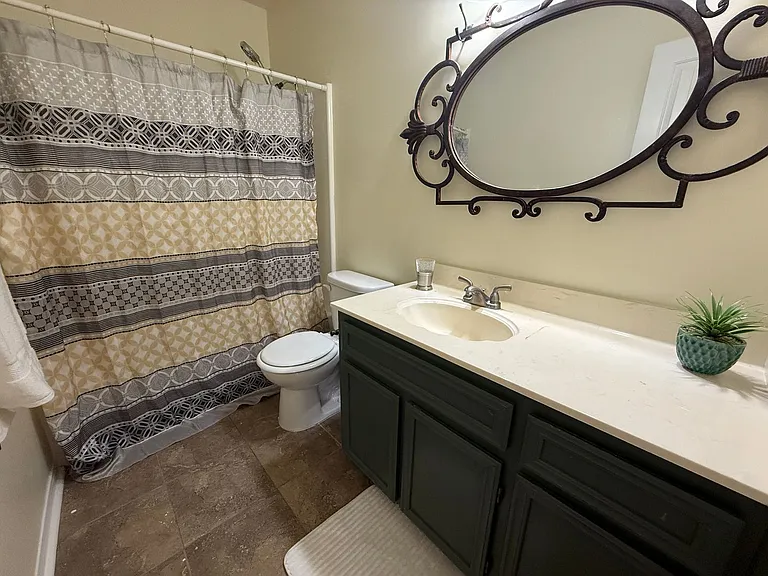 1815 Diana Ln — Photo 21