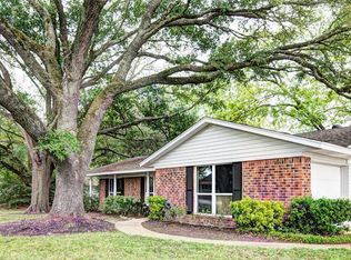 1915 Solomon St, Waller, TX 77484