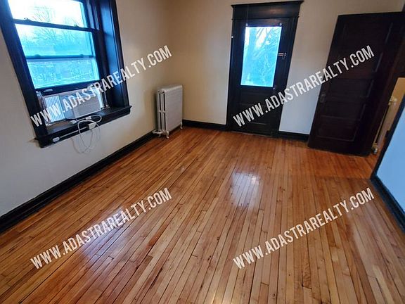 5th image of 200 W 34th St #2E