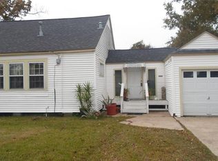 3044 Carlisle St, La Porte, TX 77571