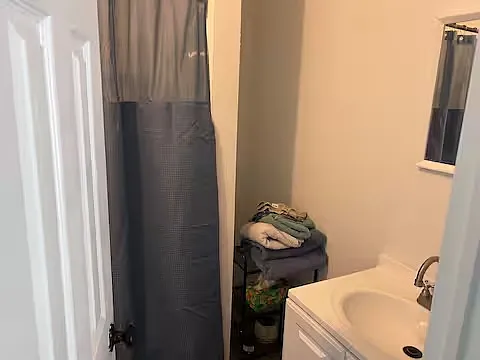 Studio, 600 sqft, $1,100 — Photo 2