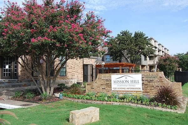 1st image of 601 King George Dr APT 305
