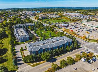 990 Golf Links Rd #308, Hamilton, ON L9K1J8