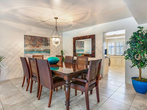 open loft dinning area