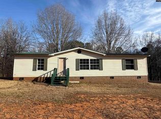 6726 E Peach Rd, Ridgeway, SC 29130