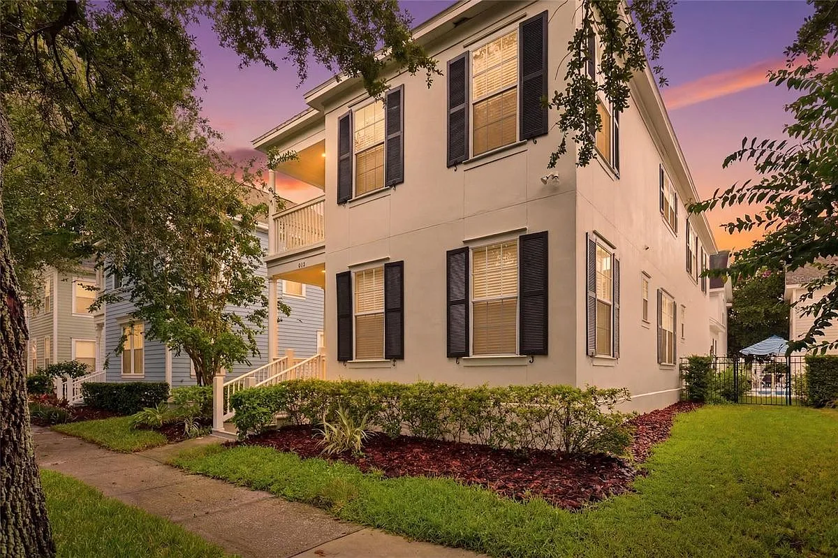 4 bed, 3.0 bath, 3908 sqft, $5,550 — Photo 1