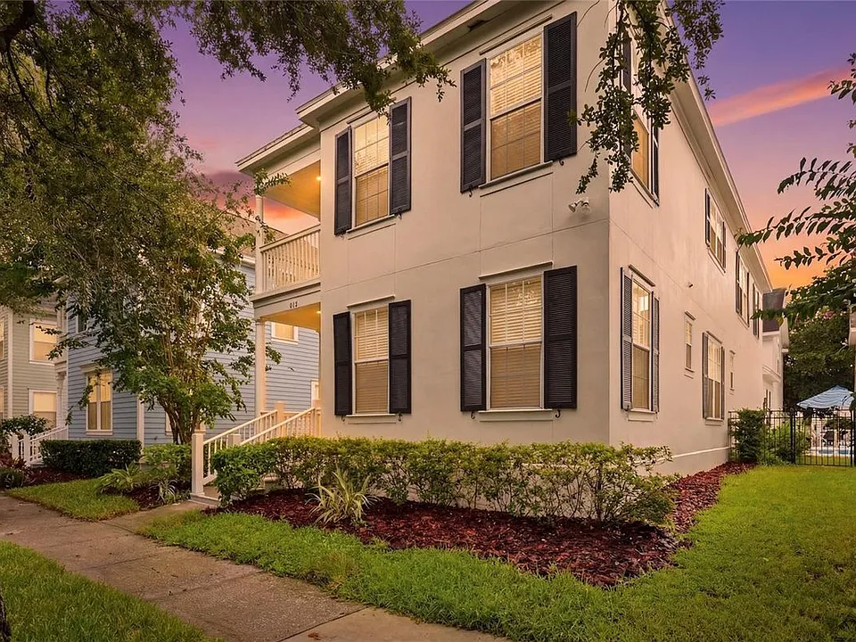 912 Waterside Dr #4/3