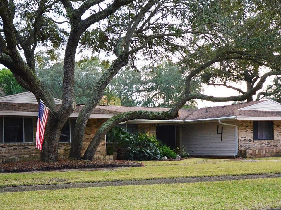 4 Stafford Circle