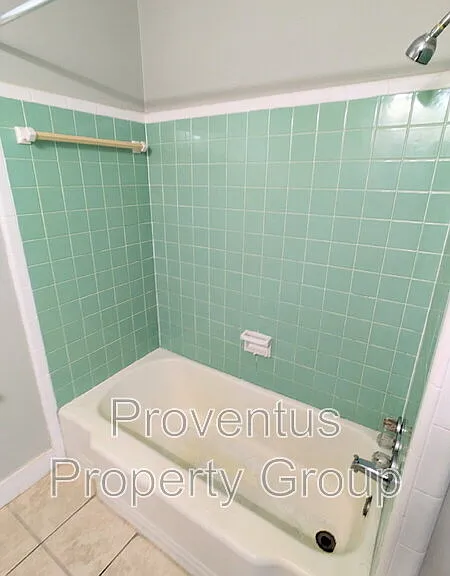4527 Versailles Dr — Photo 27