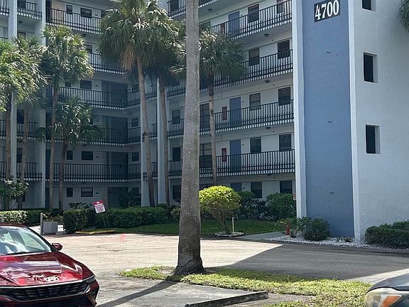 2nd image of 4700 Lucerne Lakes Boulevard #308