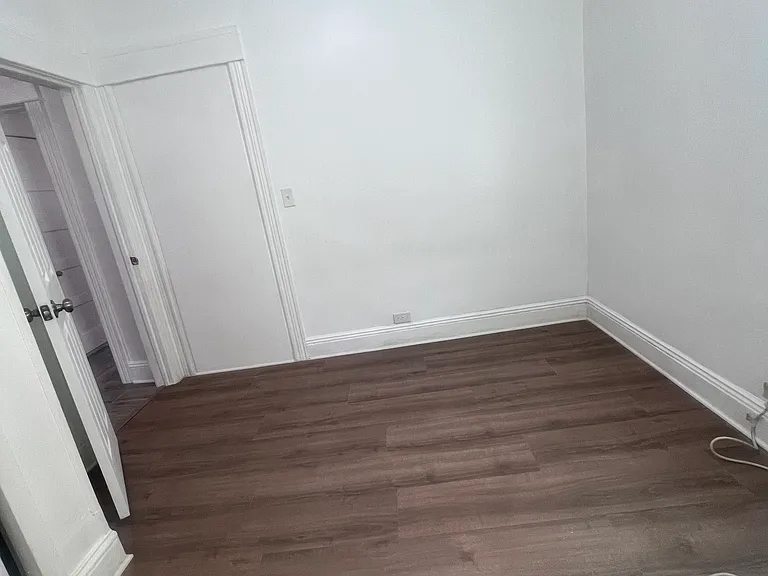 143 Voss Ave #3 — Photo 6