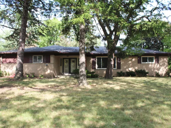 5698 Wright Dr, Troy, MI 48098