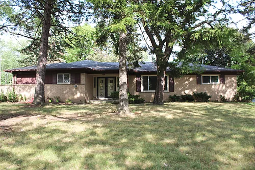 5698 Wright Dr Photo 1