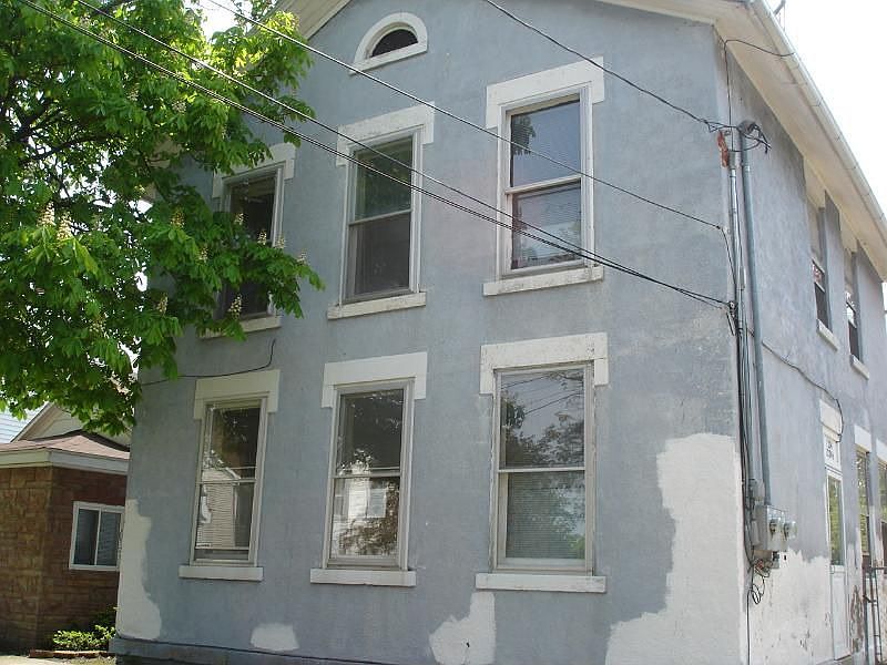 2nd image of 1224 W Jefferson St