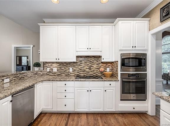 3rd image of 7324 Santorini Ln