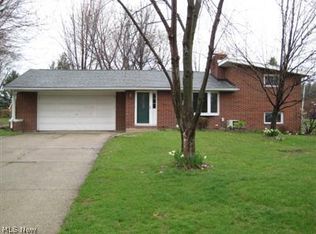 4775 Echoglenn St NW, North Canton, OH 44720